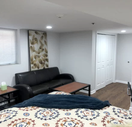 another photo of furnished student housing studio at 314 N. Neville St. Pittsburgh, PA 15213