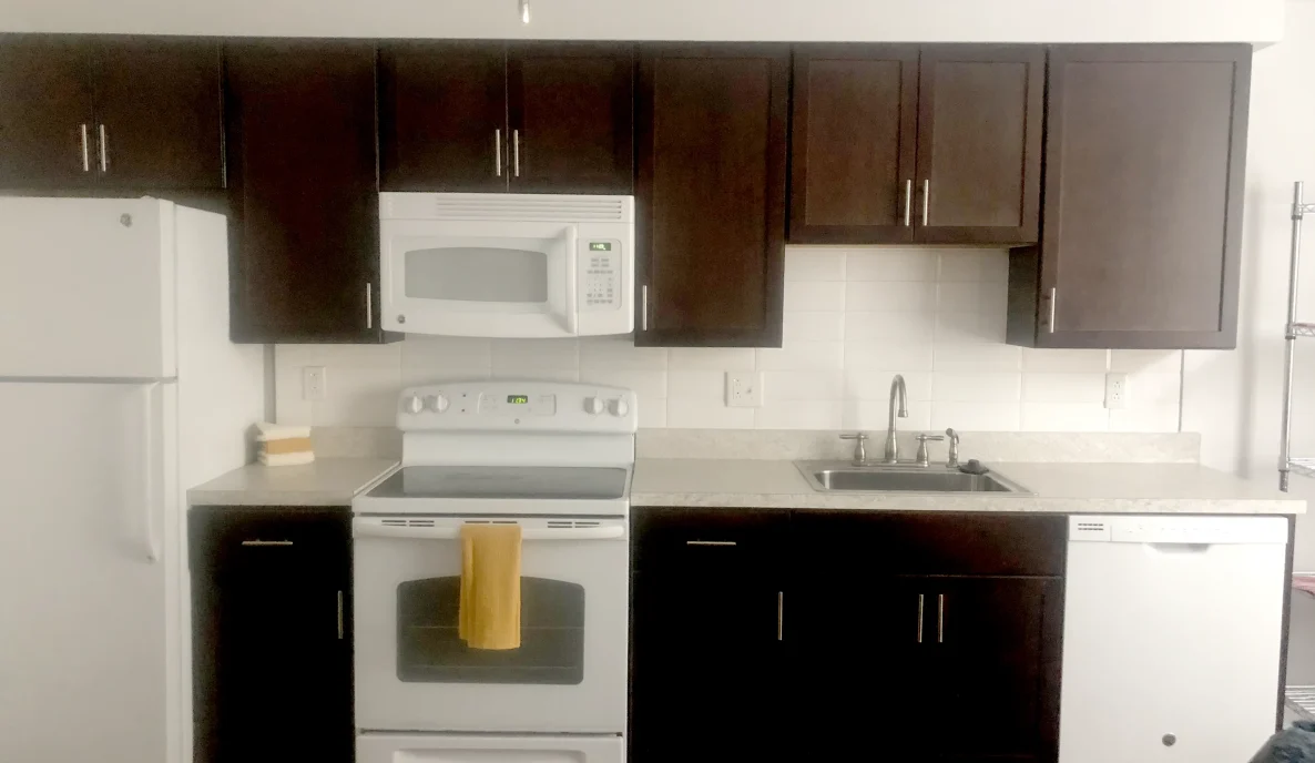 another photo of student housing kitchen at 314 N. Neville St. Pittsburgh, PA 15213