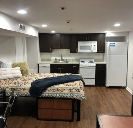 furnished student housing studio at 314 N. Neville St. Pittsburgh, PA 15213