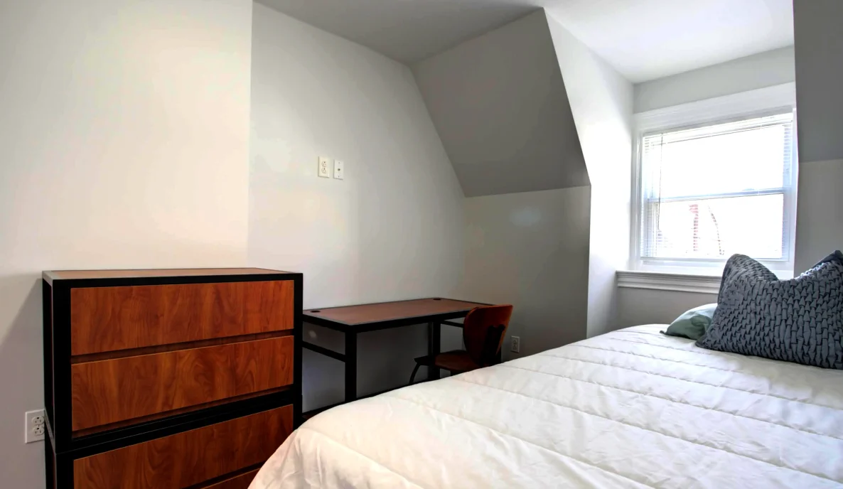 example of a bedroom in the student housing at 336 N. Craig Street in Pittsburgh's Oakland neighborhood.