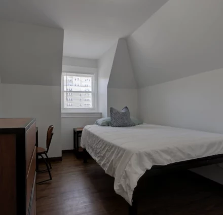 example of a bedroom in the student housing at 336 N. Craig Street in Pittsburgh's Oakland neighborhood.