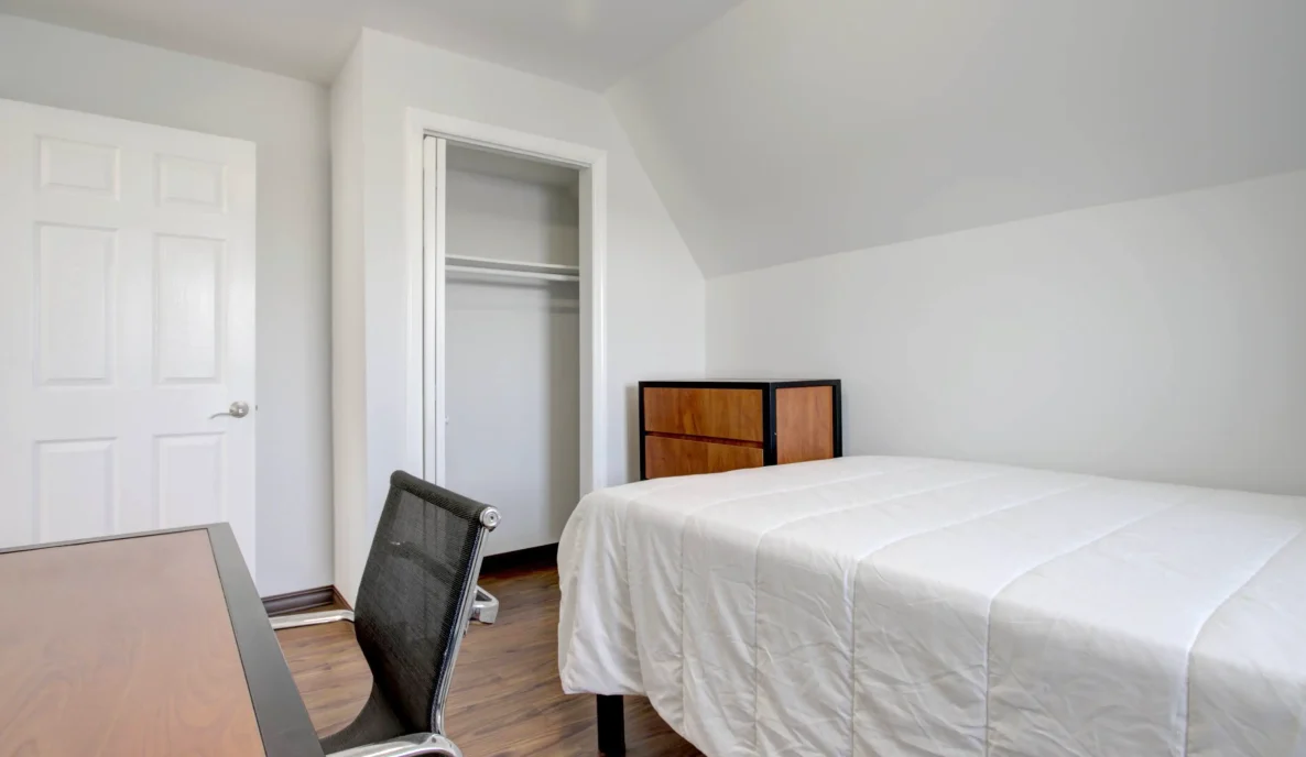 example of a bedroom in the student housing at 336 N. Craig Street in Pittsburgh's Oakland neighborhood.